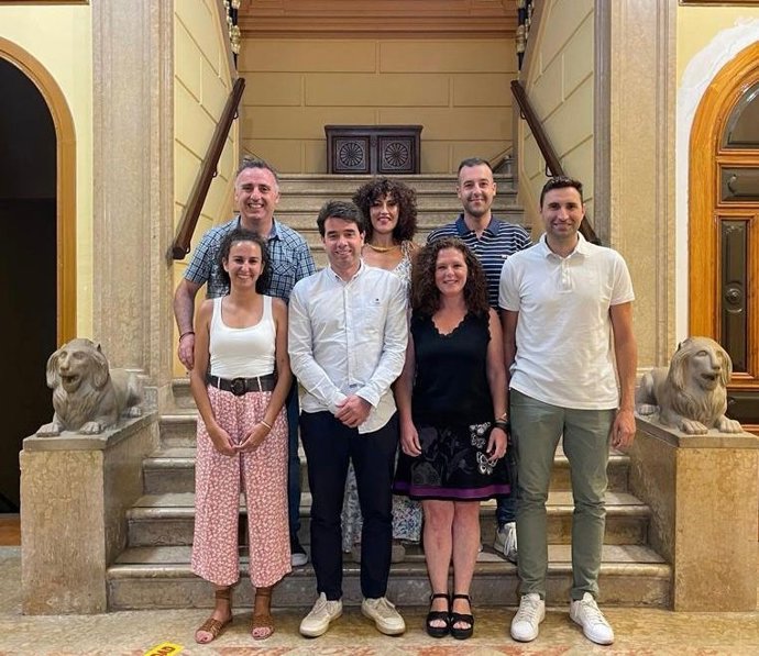 PSOE denuncia un segundo incremento de sueldos del gobierno local de Loja (PP) .