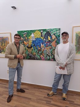 El concejal de Cultura, Jorge Suárez, y el artista Jorge Matheus