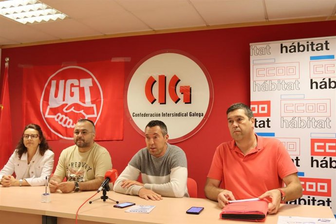 Los trabajadoros del servicio de limpieza de Correos, en huelga desde el lunes, denuncian impagos por JCórdoba