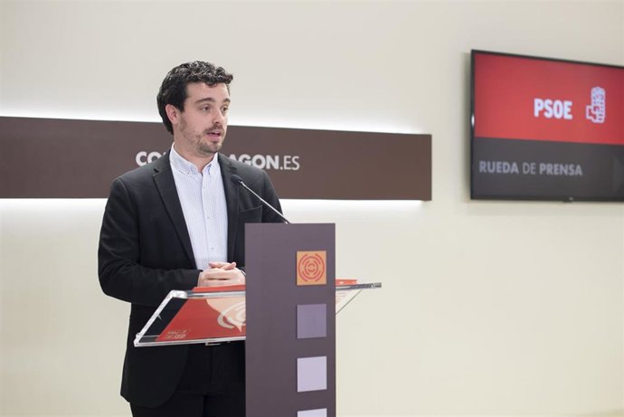 Archivo - El PSOE cree que el PP, en materia de antitransfuguismo, "no es de fiar" porque intenta que otros "cambien de chaqueta"