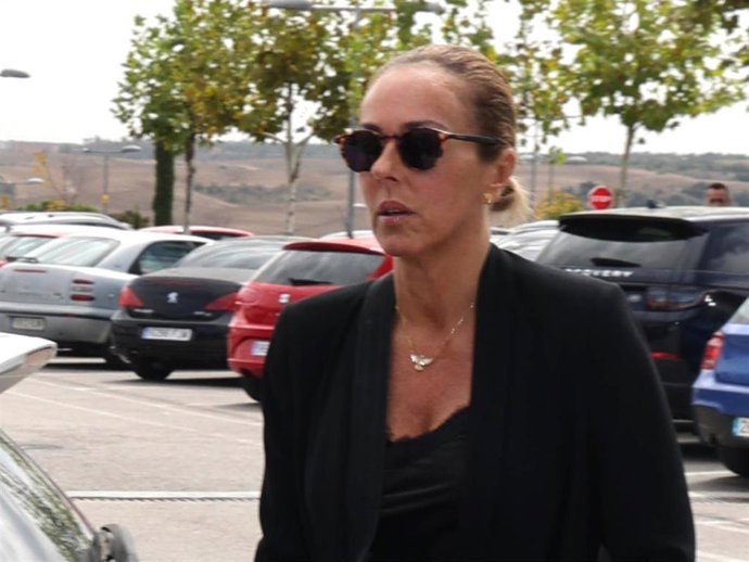 ROCÍO CARRASCO EN EL TANATORIO DE MARÍA TERESA CAMPOS