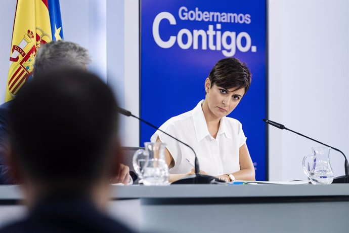 La ministra Portavoz y de Política Territorial en funciones, Isabel Rodríguez, durante una rueda de prensa posterior a la reunión del Consejo de Ministros, en el Palacio de La Moncloa, a 5 de septiembre de 2023, en Madrid (España). 