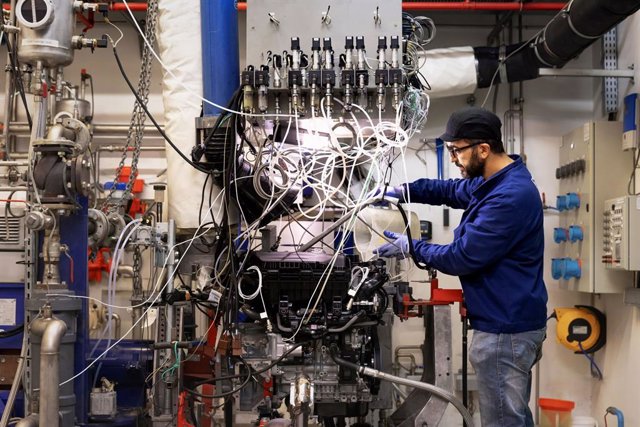 Pruebas de comptabilidad de motores de Stellantis con los eFuels avanzados de Aramco