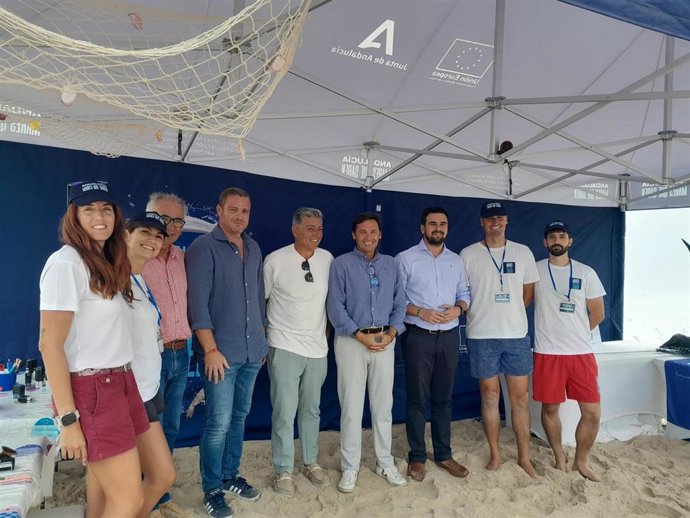 Campaña 'Andalucía Mares de Saben' en Tarifa.