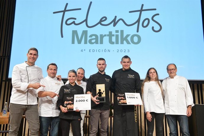 Los ganadores y jurado de la cuarta edición del concurso de gastronomía Talentos Martiko, que se ha celebrado en Donostia-San Sebastián y en la que chefs de restaurantes de Alicante se han alzado con los dos primeros premios.