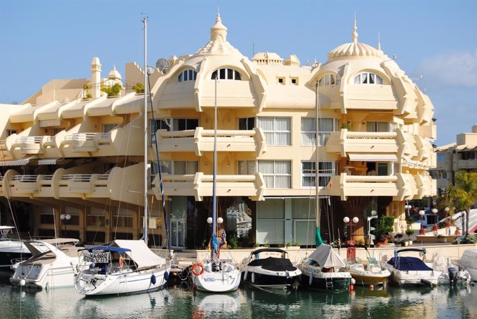 Imagen de la marina de Benalmádena.