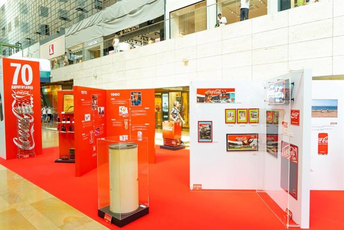 Coca-Cola celebra su 70 aniversario en España con una exposición en L'Illa Diagonal de Barcelona