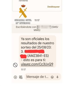Imagen de un SMS que estafan con un sorteo falso de Amazon.