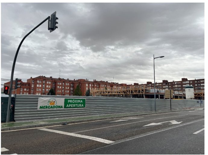 Imagen de una de las parcelas en las que Mercadona abrirá una de sus nuevas tiendas en Valladolid