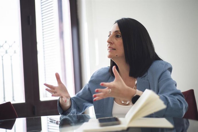 Entrevista a la síndica del PSPV en Les Corts, Rebeca Torró