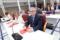 Vélez (PSOE) tilda de "poco convincente" el discurso de López Miras y señala que "no se ha atrevido" a explicar el pacto