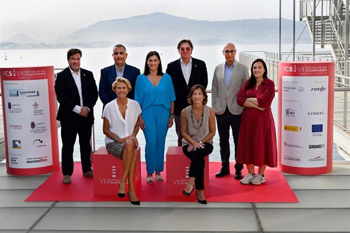 Autoridades en la presentación del Festival de Cine de Santander