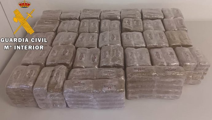 Polen de hachís intervenido.