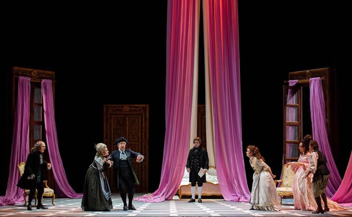 La obra 'Le nozze di Figaro' llega a Málaga en una producción del Teatro Nuovo Giovanni de Udine.