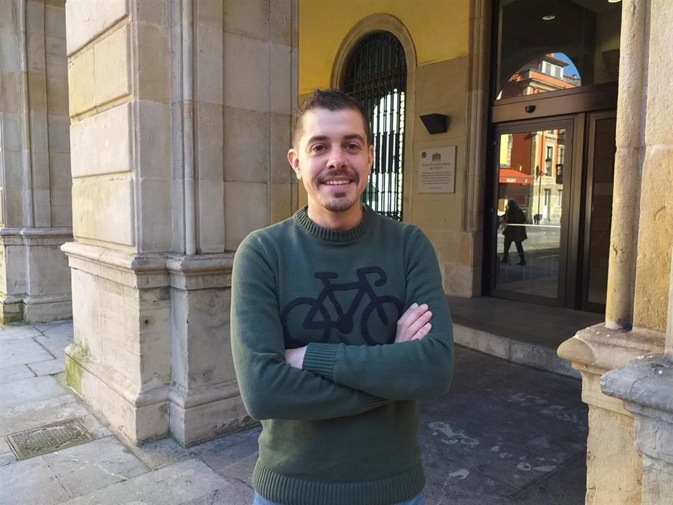 Archivo - Javier Suárez Llana, portavoz de IU - Más País - IAS en Gijón