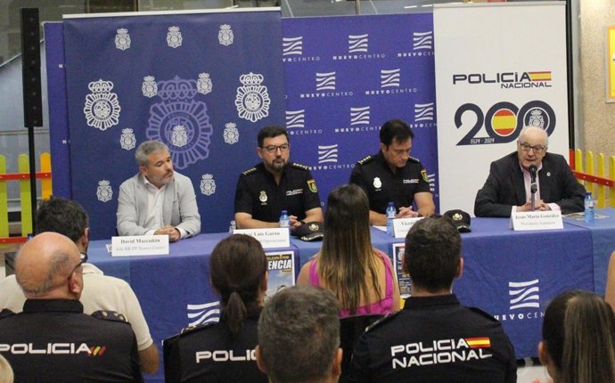 La Policía Nacional organiza una carrera solidaria en Valncia cuyos beneficios se destinarán a Aspanion