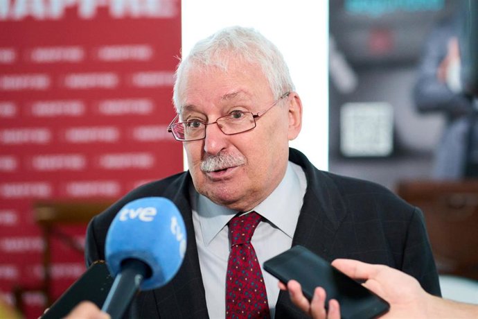 Archivo - El expresidente de la Comunidad de Madrid, Joaquín Leguina