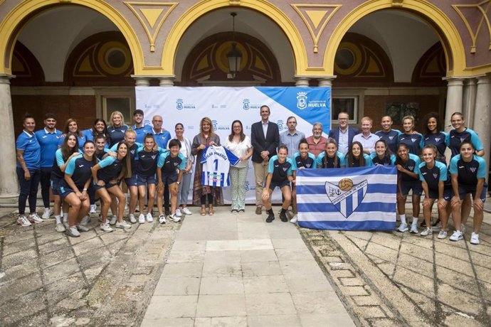 Recibimiendo al CD Sporting Club Huelva