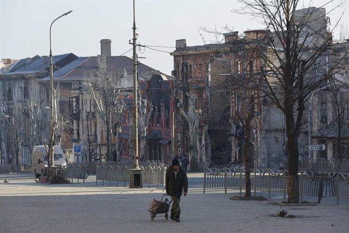 Archivo - Ciudad de Mariúpol destruida por los ataques rusos