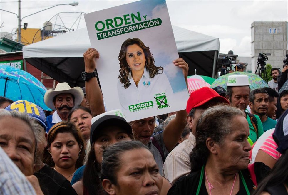 Simpatizantes de Sandra Torres, excandidata a la Presidencia de Guatemala por el partido Unidad Nacional de la Esperanza (UNE)