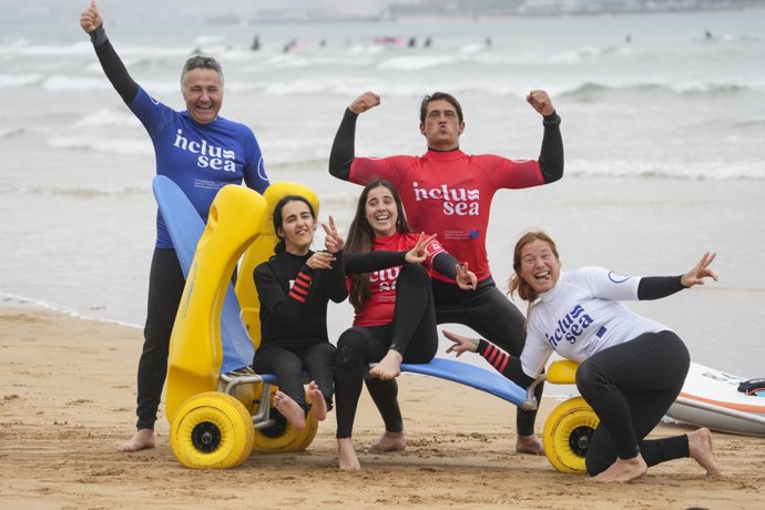 Archivo - San Vicente acoge el 'Bluesurfest', que combina surf adaptado y cultura oceánica