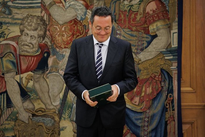 El Fiscal General del Estado, Álvaro García Ortiz, durante la entrega de la Memoria Anual de la Fiscalía General del Estado correspondiente al año 2022 en el Palacio de La Zarzuela, a 6 de septiembre de 2023, en Madrid (España). El Rey Felipe VI ha hech