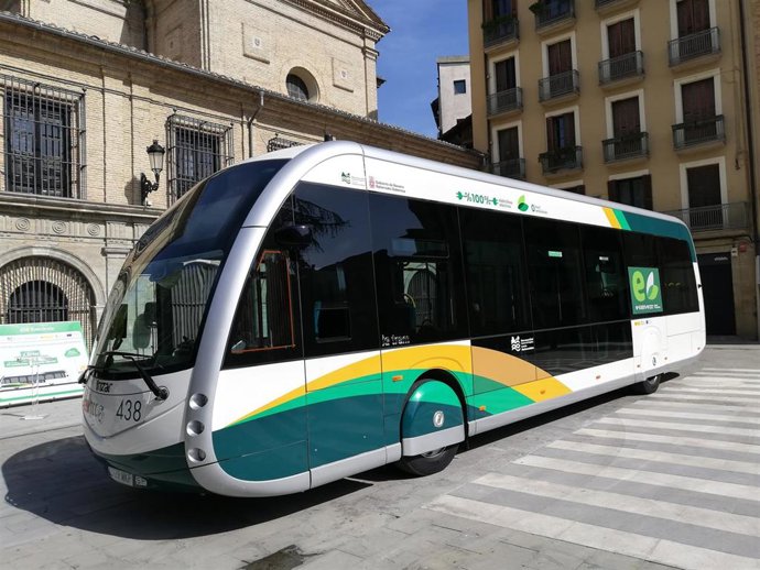 El nuevo modelo de autobús eléctrico del Transporte Urbano Comarcal.