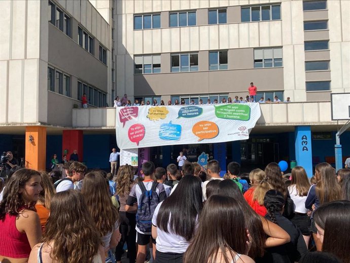 Acto central de los Centros de Escuelas Católicas de La Rioja se ha celebrado este año en el Colegio Paula Montal de Logroño