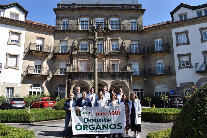 La Unidad de Diálisis del Hospital HM La Esperanza de Santiago tiene más de cuarenta años de historia y se renovó completamente hace seis años, convirtiéndose en un referente de la sanidad gallega.