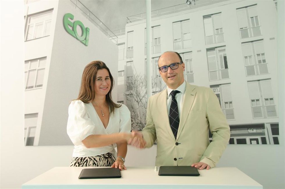 García y Bidart al firmar el acuerdo