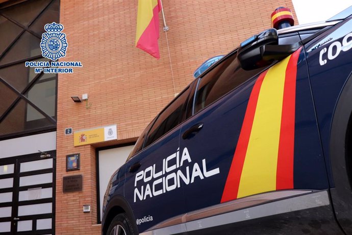 Archivo - Coche patrulla de la Policía Nacional