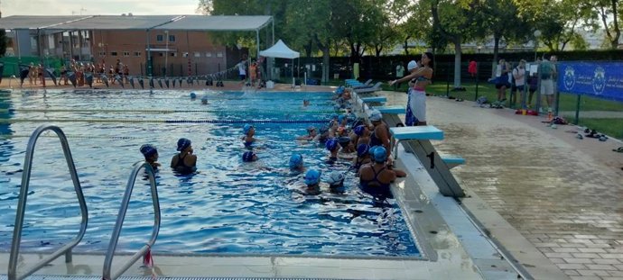 "Clinic" Formativo En El Complejo Deportivo Cavaleri De Mairena Del Aljarafe