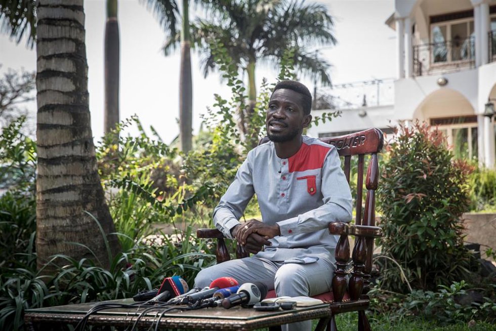 Archivo - El diputado y líder opositor ugandés Robert Kyagulanyi, conocido como Bobi Wine.
