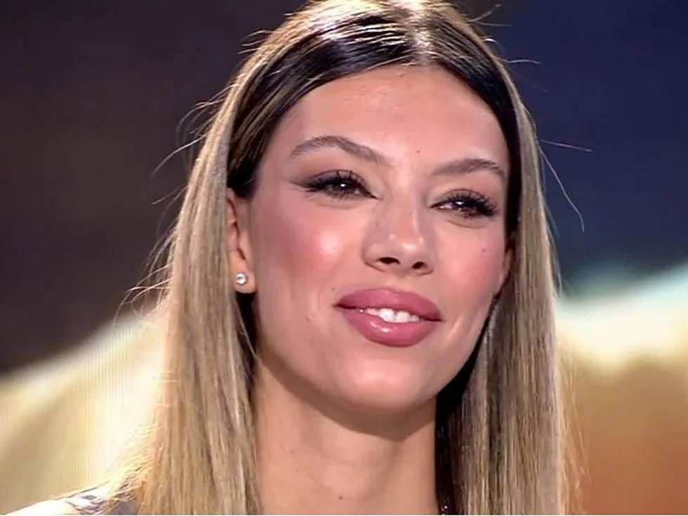 ALEJANDRA RUBIO