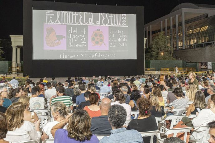 La Filmoteca dEstiu aumenta un 4 % sus datos de asistencia con respecto a 2022 y obtiene 12.025 espectadores