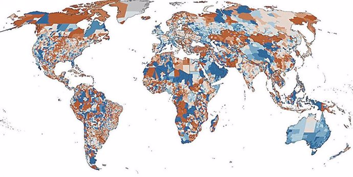 Mapa que muestra la migración neta (cambio de población registrado menos el crecimiento natural), donde el azul muestra áreas de migración neta positiva y el rojo muestra migración neta negativa