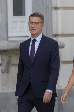 El presidente del PP, Alberto Núñez Feijóo, a su llegada a la apertura del año judicial 2023/2024, en el Salón de Plenos del Supremo, a 7 de septiembre de 2023, en Madrid (España). Durante el acto, presidido por el Rey, se presenta la Memoria anual  sob