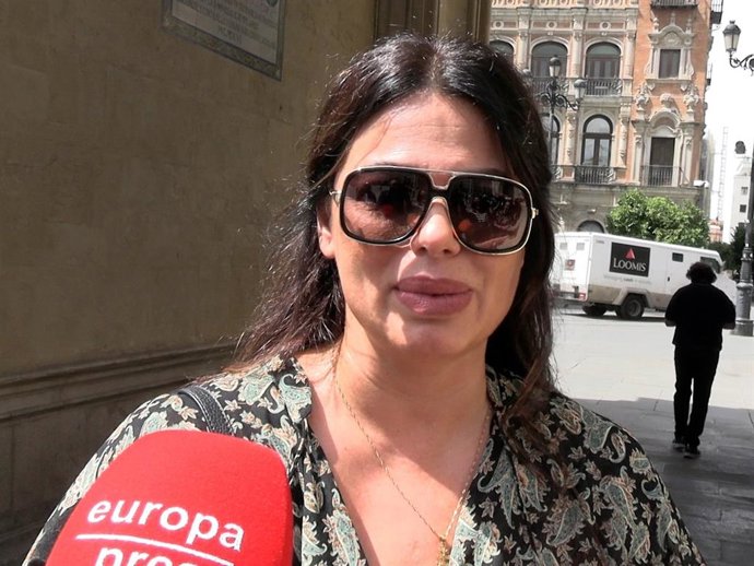 MARISA JARA EN LA CAPILLA ARDIENTE DE MARÍA JIMÉNEZ