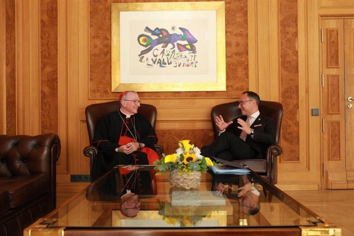 Parolin y Espot en la Casa de la Vall
