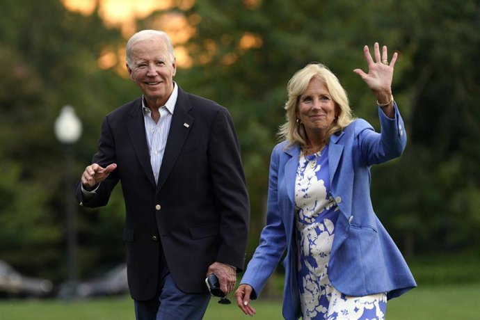 La primera dama Jill Biden y el presidente estadounidense Joe Biden