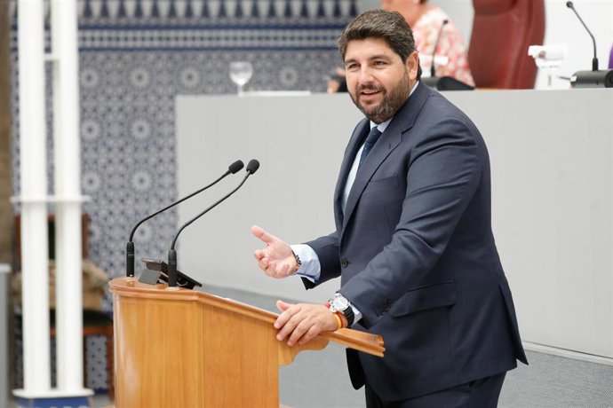 El candidato a la Presidencia de la Comunidad, Fernando López Miras, interviene en la segunda sesión del debate de investidura