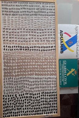 Emblemas comerciales falsificados intervenidos en Tenerife por la Guardia Civil y la Agencia Aduanera