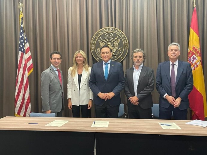 La Junta amplía su compromiso con las becas Fulbright para fomentar el talento investigador andaluz
