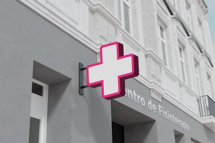 Un centro zamorano primero de CyL en lucir el nuevo símbolo de las clínicas de fisioterapia frente al intrusismo.