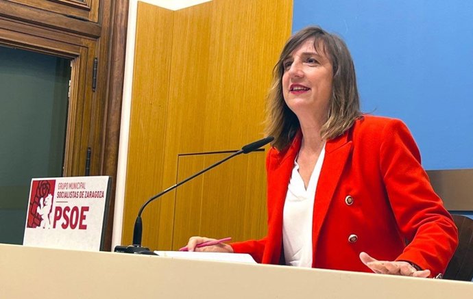 Archivo - La portavoz del PSOE en el Ayuntamiento de Zaragoza, Lola Ranera.
