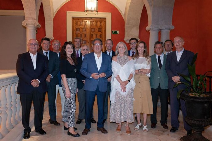 Reunión de la Junta Directiva de AFA en la Fundación Cajasol.