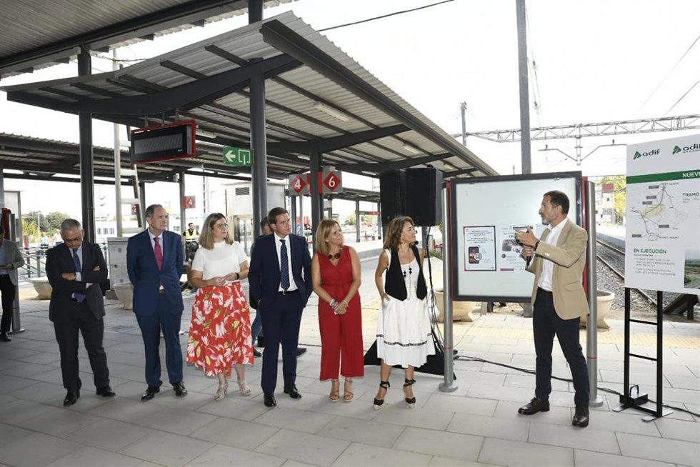 La ministra Raquel Sánchez presenta la puesta en servicio del tramo Xátiva-La Encina, un paso decisivo para conectar por alta velocidad las tres capitales valencianas