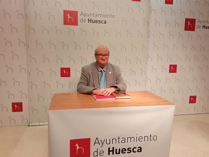 Archivo - El viceportavoz del PSOE Huesca, José María Romance