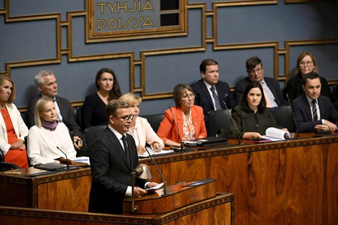 El primer ministro de Finlandia, Petteri Orpo, comparece ante el Parlamento