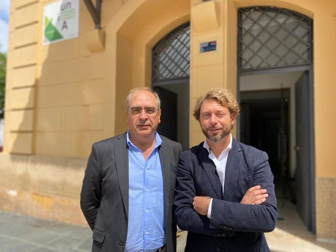 El responsable del departamento de protección datos del servicio sanitario andaluz, Juan Díaz García y el delegado del departamento de protección datos del Parlamento andaluz, Iñaki González-Pol González en la UNIA.